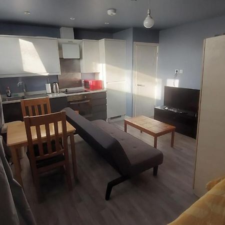 Modern Studio Maidstone - Redecorated Oct 2023 Bagian luar foto