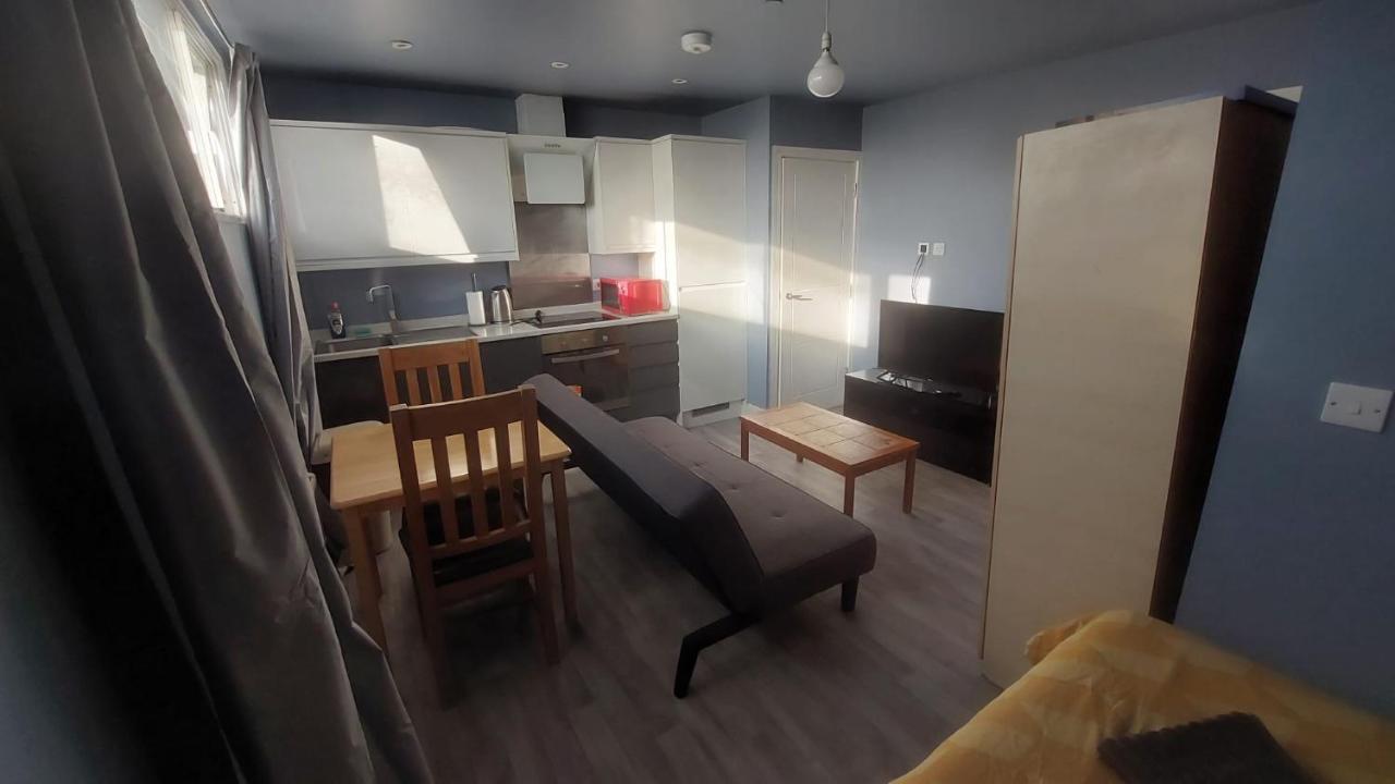 Modern Studio Maidstone - Redecorated Oct 2023 Bagian luar foto