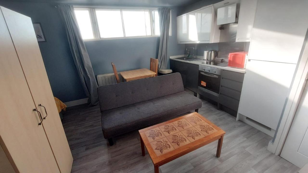Modern Studio Maidstone - Redecorated Oct 2023 Bagian luar foto