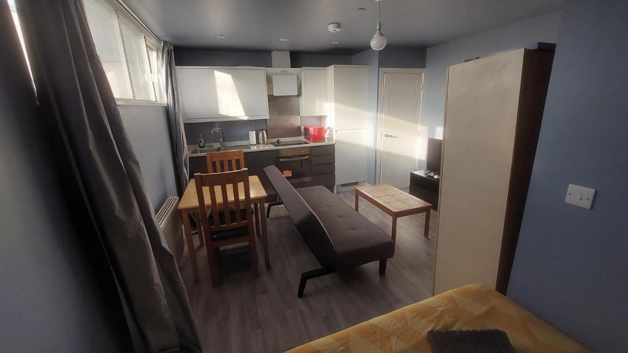 Modern Studio Maidstone - Redecorated Oct 2023 Bagian luar foto