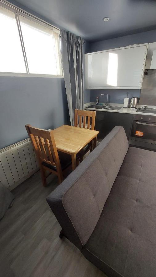 Modern Studio Maidstone - Redecorated Oct 2023 Bagian luar foto